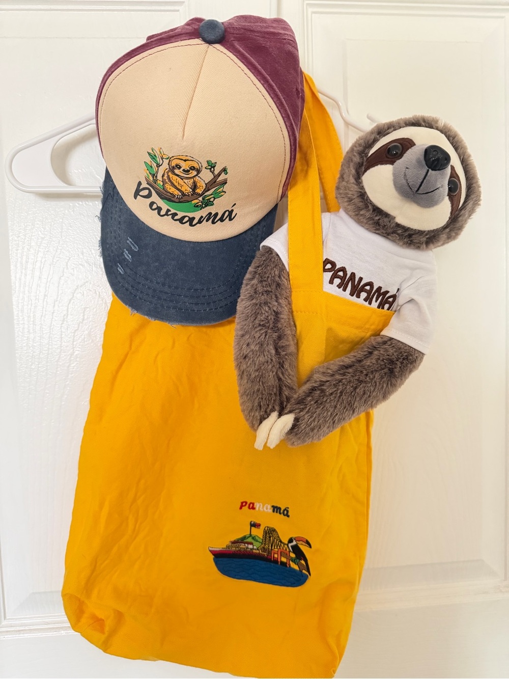 Panama Sloth Souvenir Hat & Yellow Tote Set - Yellow, Beige, Navy